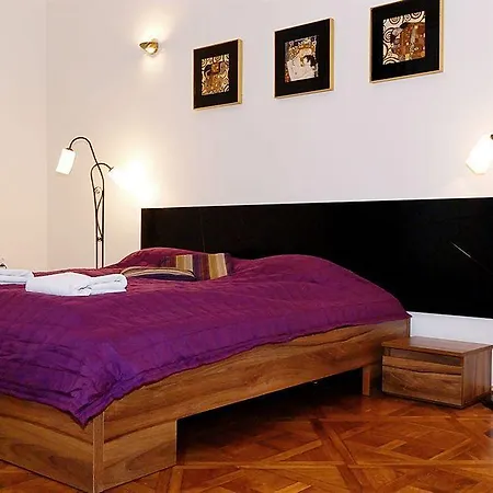 Szczepanska 3 Apartmenthouse * קרקוב